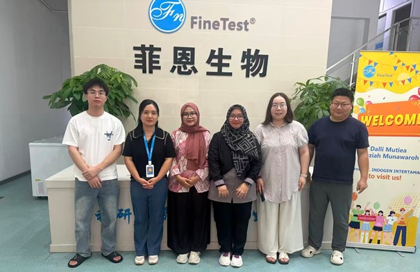 Gambar 1. Foto Bersama Tim FineTest
