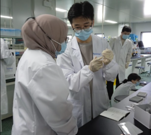 Gambar 33. Diskusi mengenai perhitungan Wash Buffer, larutan standar, Biotinylated Detection Antibody working solution, dan HRP Conjugate working solution.