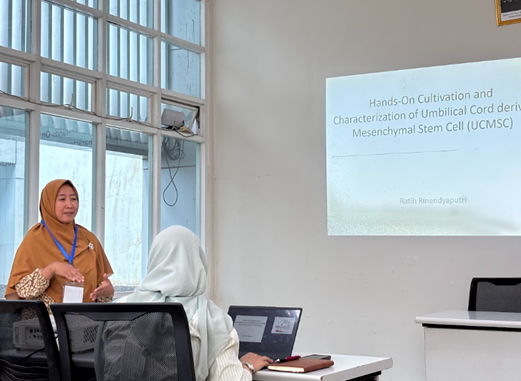 Gambar 2. Penjelasan materi dari Ibu Ratih BRIN